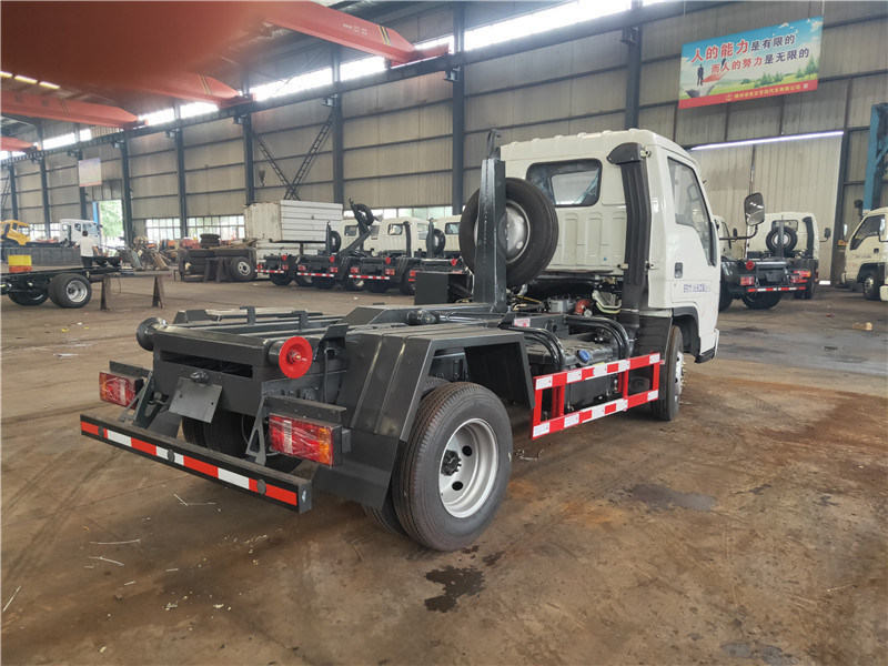 ����С��4��5��܇(ch��)����жʽ����܇(ch��)